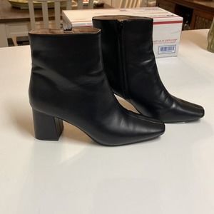 Tru Comfort Foam Women's Size 9.5M, Black‎ Ankle Book Inside Zipper